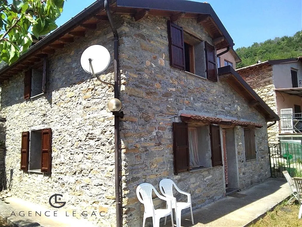 Villa individuelle avec jardin et vue montagnes 