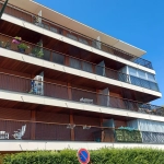 Grand studio double ou 2 pièces avec balcon filant et vue dégagée sur la forêt