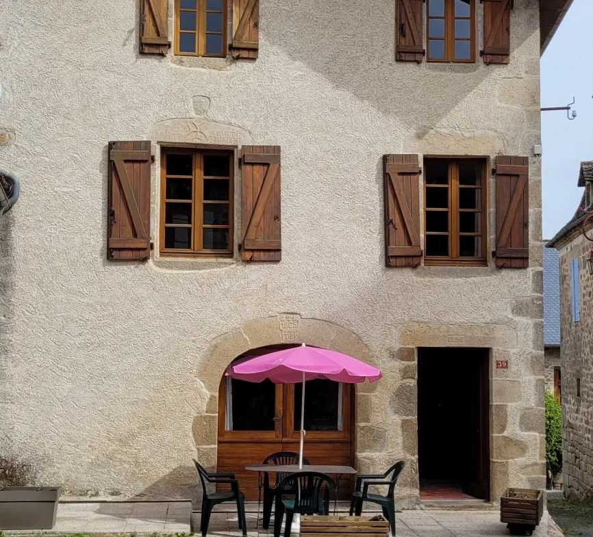 Maison avec petit jardin à Teyssieu, 46190 