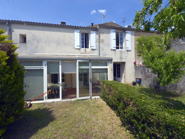 Maison familiale de cinq chambres à Cozes, Charente-Maritime