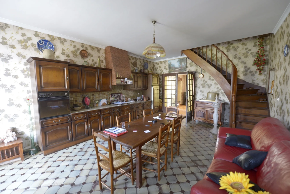 Maison familiale de cinq chambres à Cozes, Charente-Maritime 