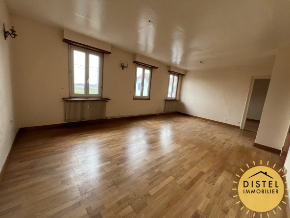 Appartement 3 Pièces au 1er étage - A rénover à Niederhausbergen