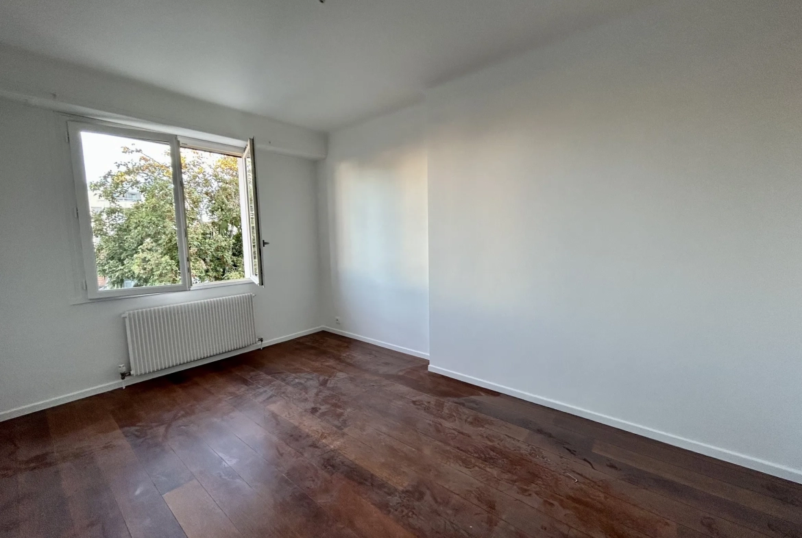 Appartement 3 pièces 70m2 avec balcon plein Sud 