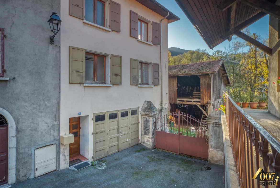 Maison de village à Aigueblanche 