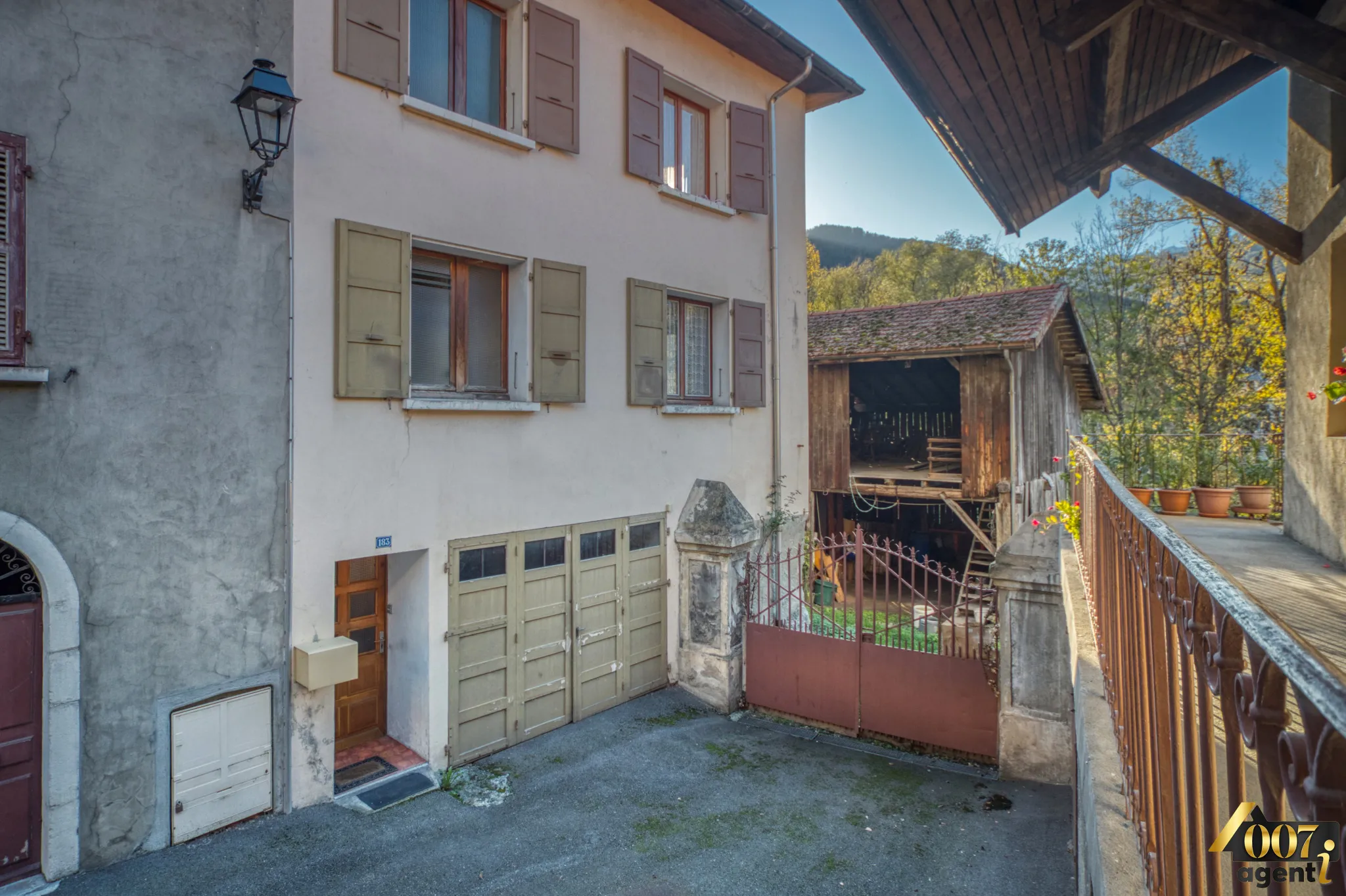 Maison de village à Aigueblanche 