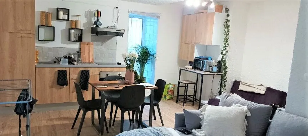 Appartement Type 2 avec Terrasse et Parking à Saint Maximin la Sainte Baume 