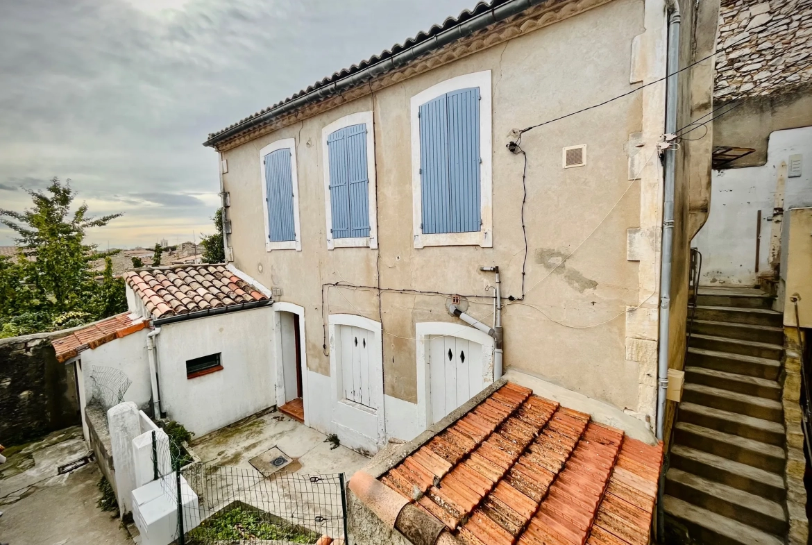 Maison de ville de 67m2 avec cour à Nîmes 