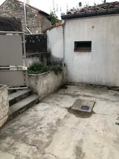 Maison de ville de 67m2 avec cour à Nîmes 