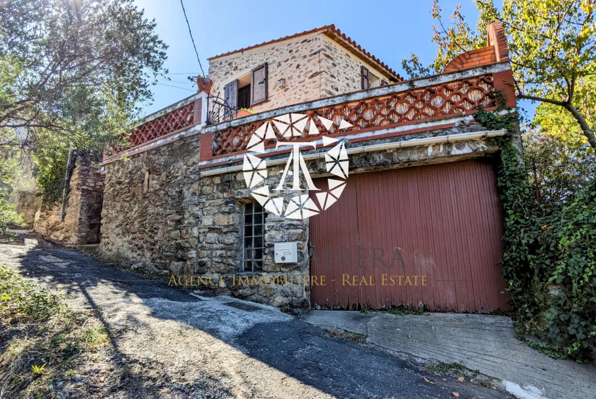 Authentique maison de village à Villelongue Dels Monts - 2 chambres, terrasse, travaux à prévoir 