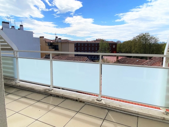 Bel appartement de type 3 avec terrasse à Perpignan