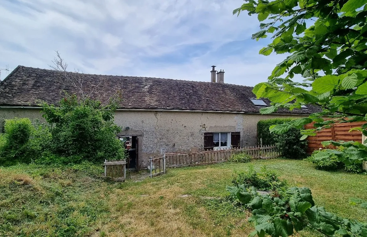 Maison de village à Pont sur yonne - Authenticité et matériaux en pierre 