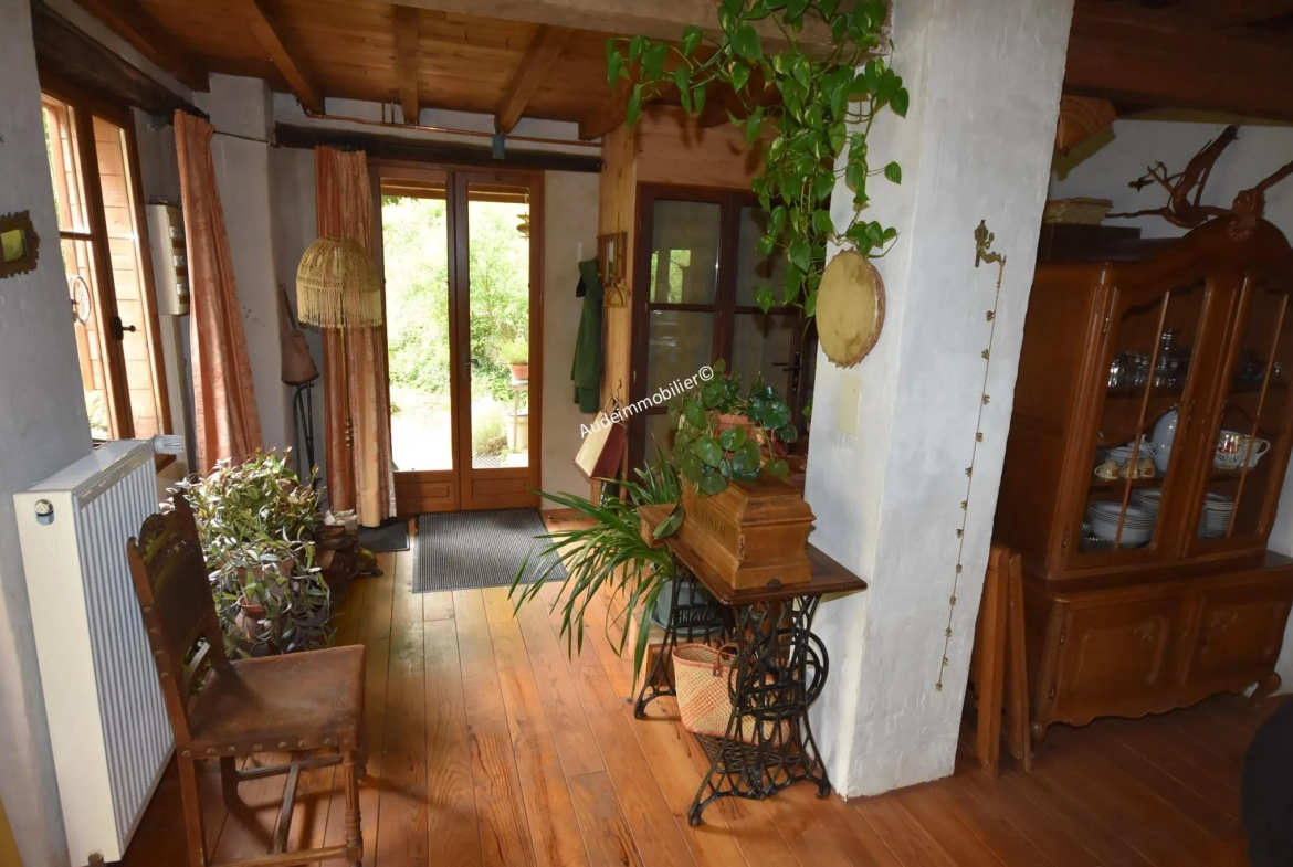 Vente Maison style chalet avec beau jardin de 4000 m2 à Limoux 