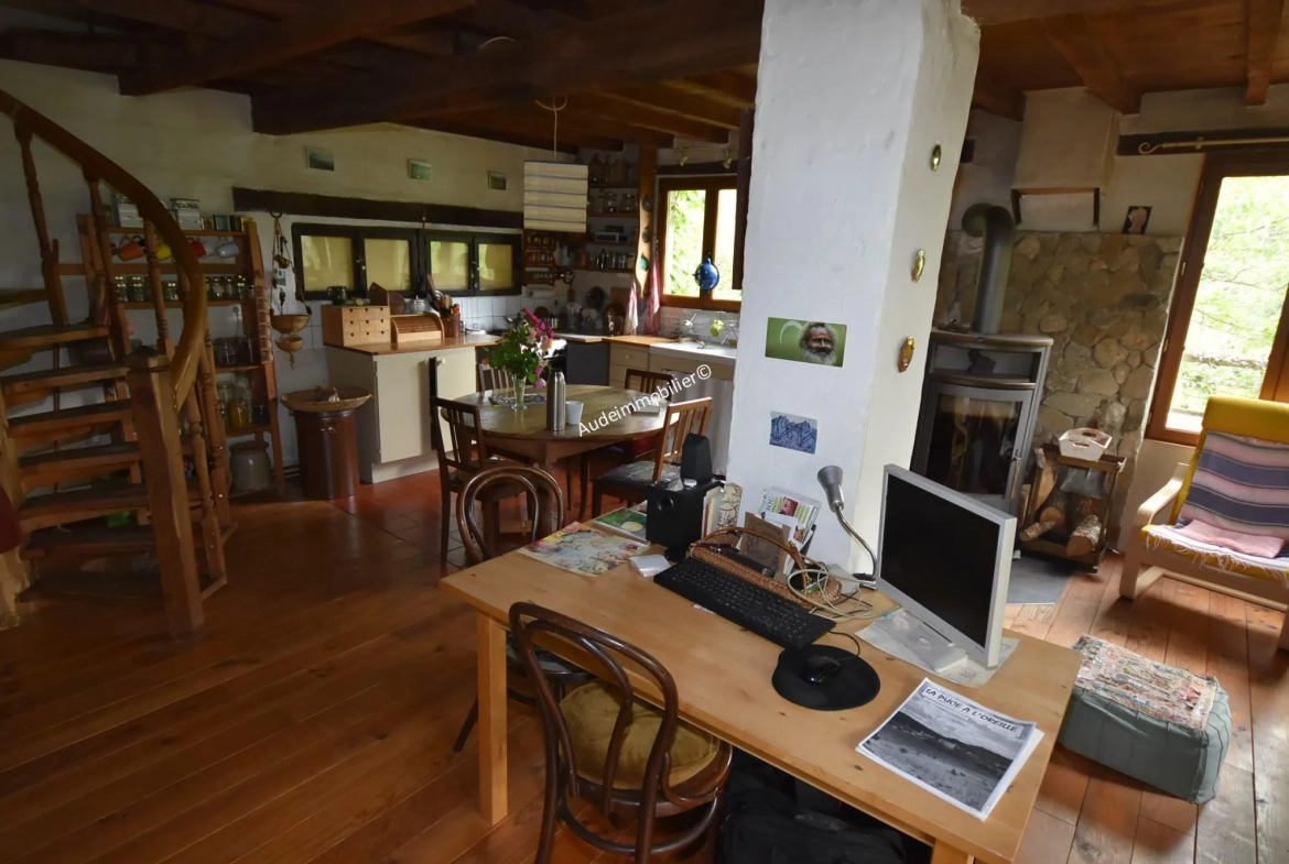 Vente Maison style chalet avec beau jardin de 4000 m2 à Limoux 