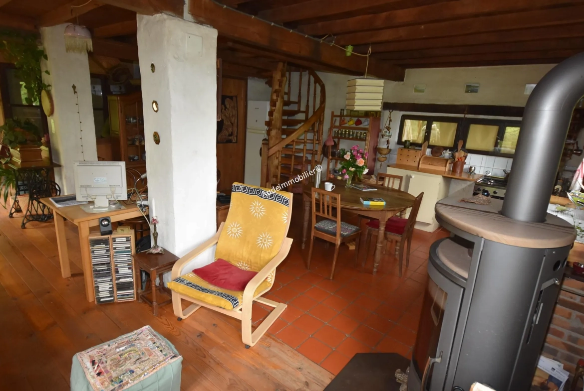 Vente Maison style chalet avec beau jardin de 4000 m2 à Limoux 