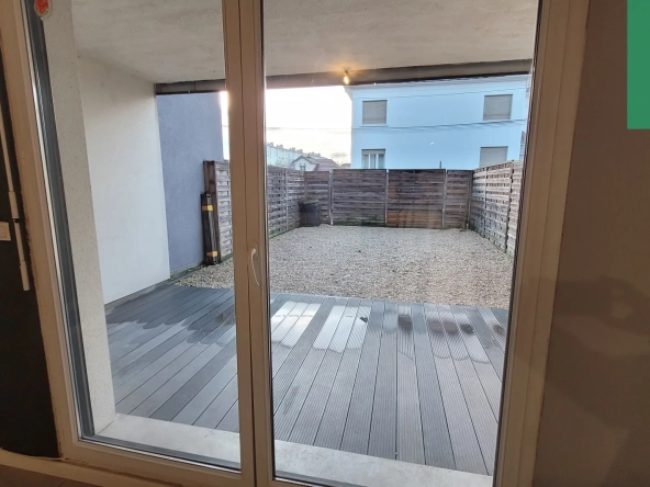 Bel appartement à Talange, terrasse, jardin, 3 parkings