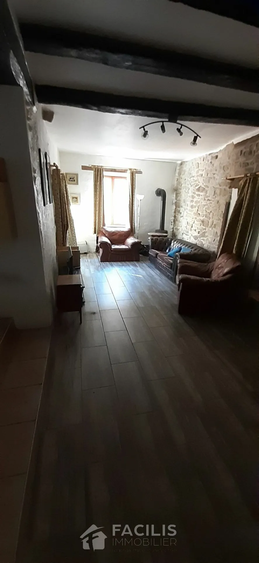 Maison en pierre de 200m2 au cœur d'un hameau 