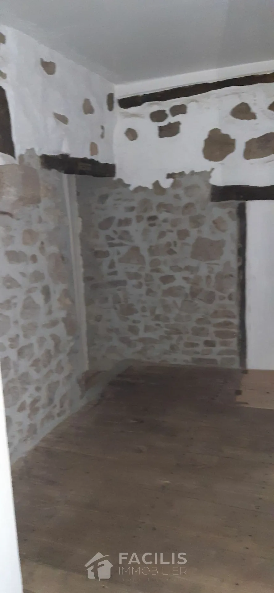 Maison en pierre de 200m2 au cœur d'un hameau 