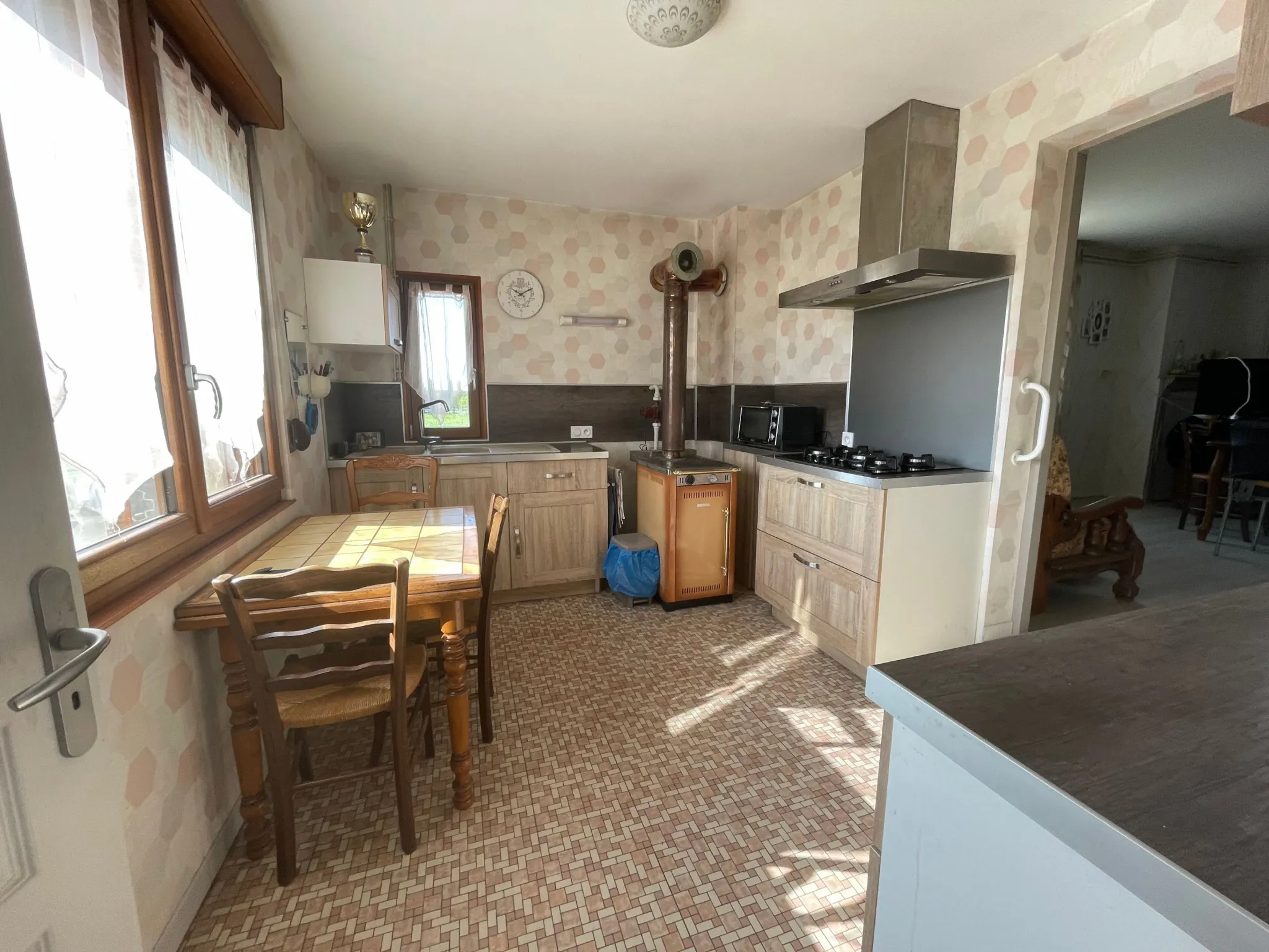 Ancienne ferme rénovée en partie à vendre à Rye (39230) - 107,000€ 