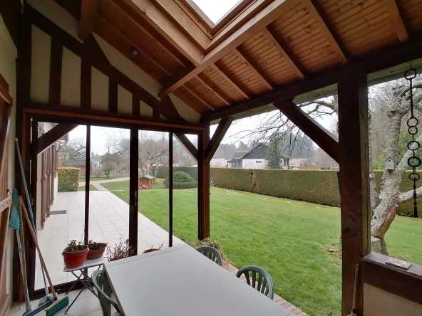 Maison traditionnel à Beaumont Le Roger avec 4 chambres proche des bois