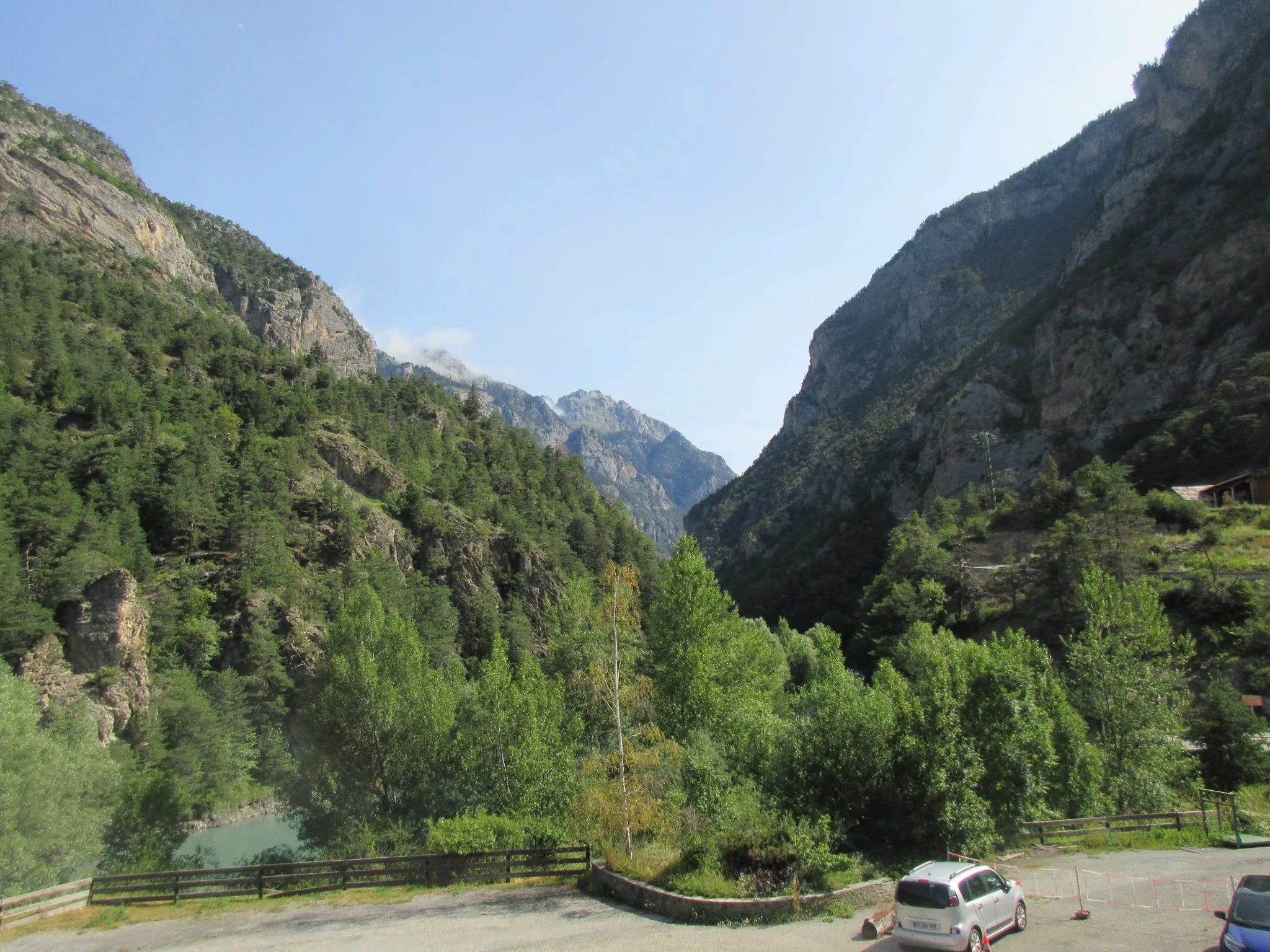 Appartement type 3 avec vue sur la vallée du Guil à Guillestre Maison du Roy 