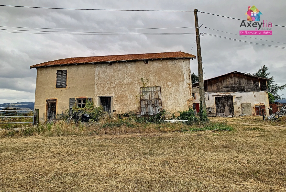 A VENDRE - SECTEUR RENAISON - ANCIEN CORPS DE FERME 