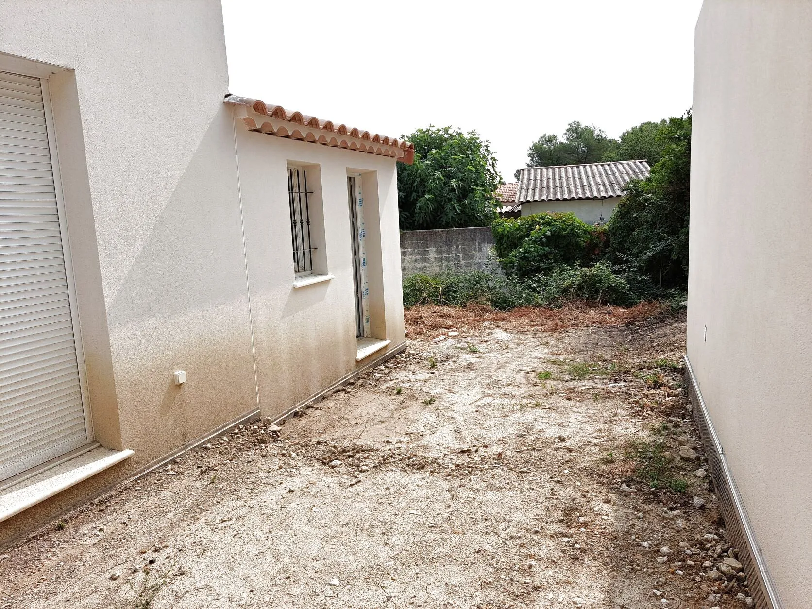 Petite maison jumelée de Type 3 à Greasque 13850 