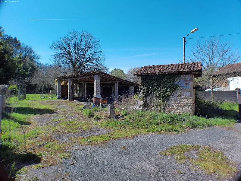 Maison avec dépendances, terrain 1400m2 à St Cyr 