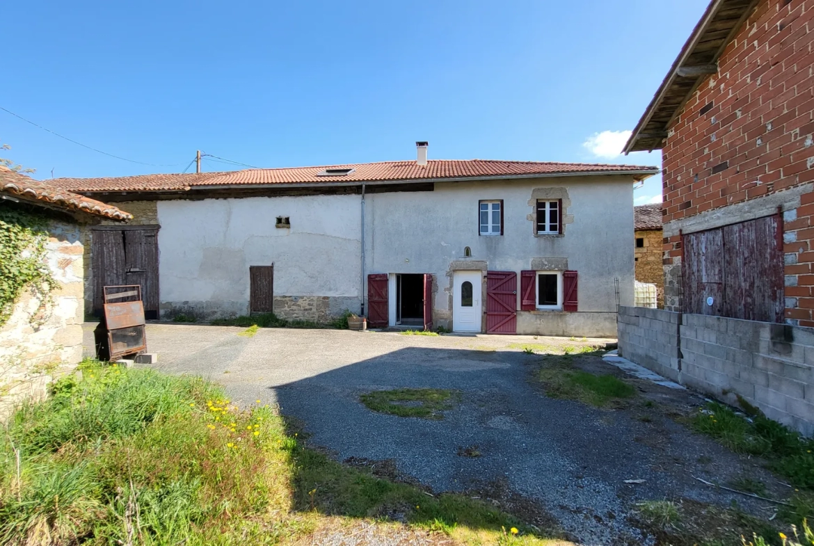 Maison avec dépendances, terrain 1400m2 à St Cyr 