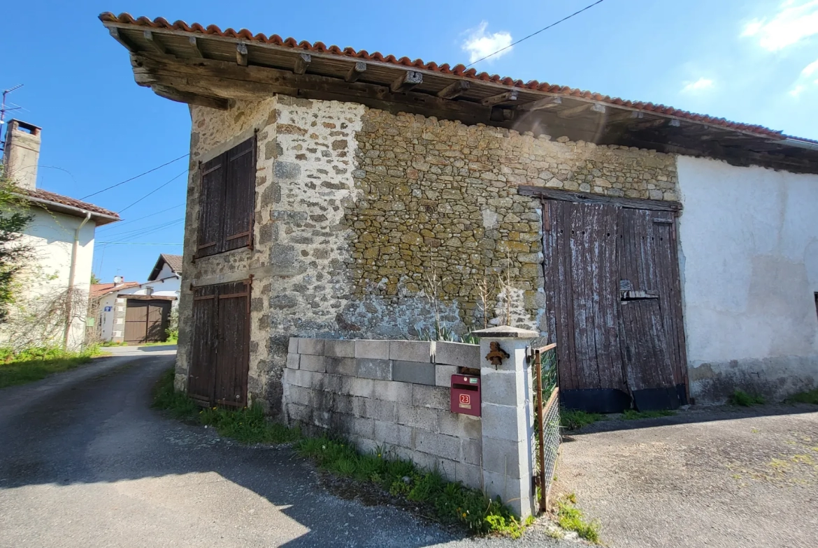 Maison avec dépendances, terrain 1400m2 à St Cyr 