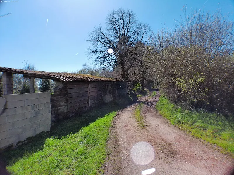 Maison avec dépendances, terrain 1400m2 à St Cyr 