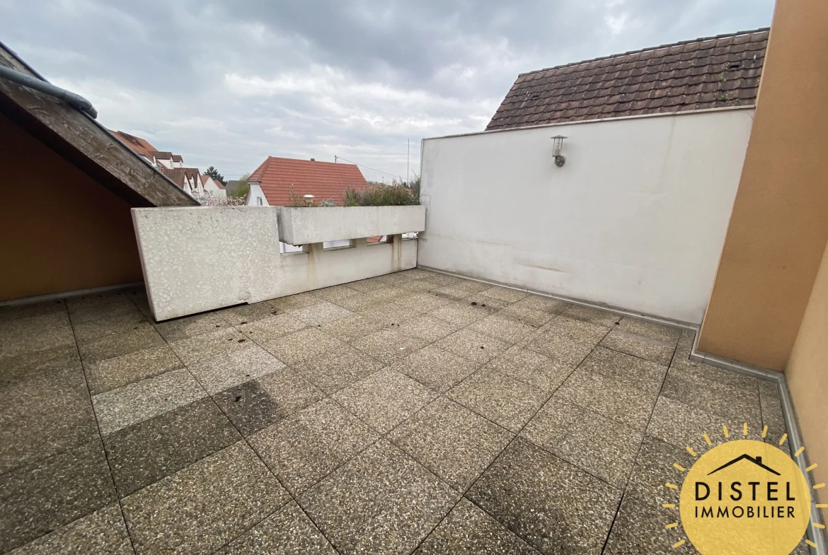 Appartement Spacieux avec Terrasse Intime à WEYERSHEIM 