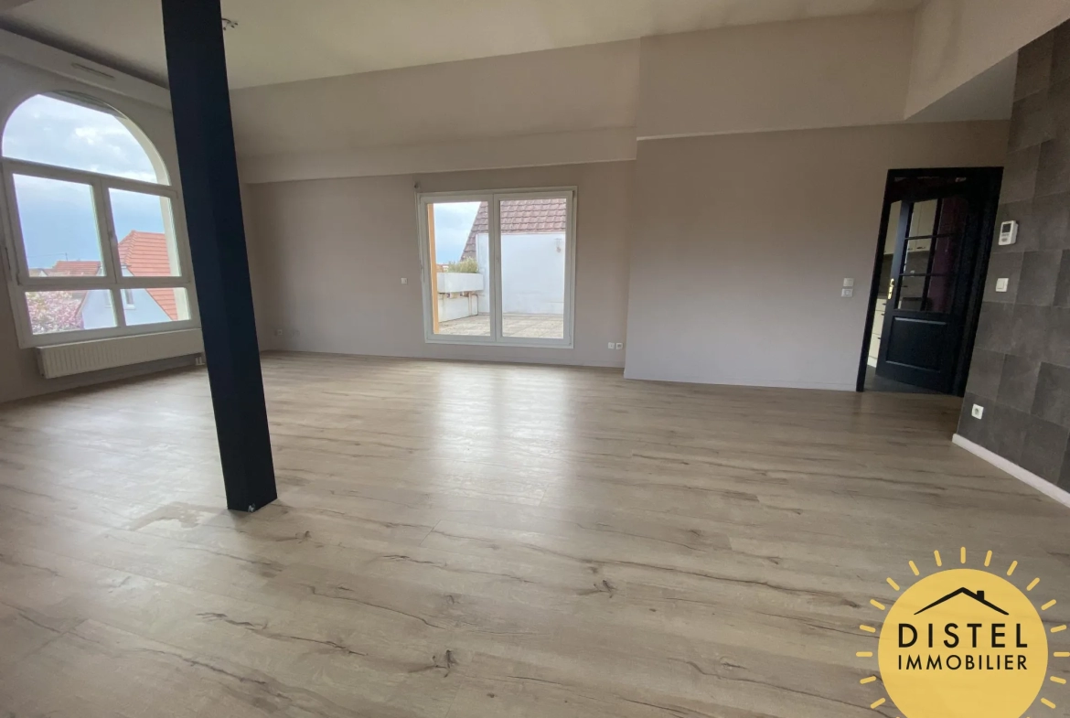 Appartement Spacieux avec Terrasse Intime à WEYERSHEIM 