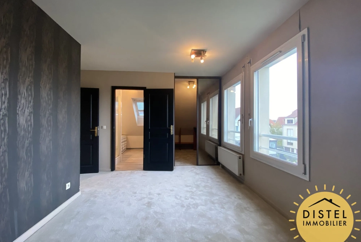 Appartement Spacieux avec Terrasse Intime à WEYERSHEIM 