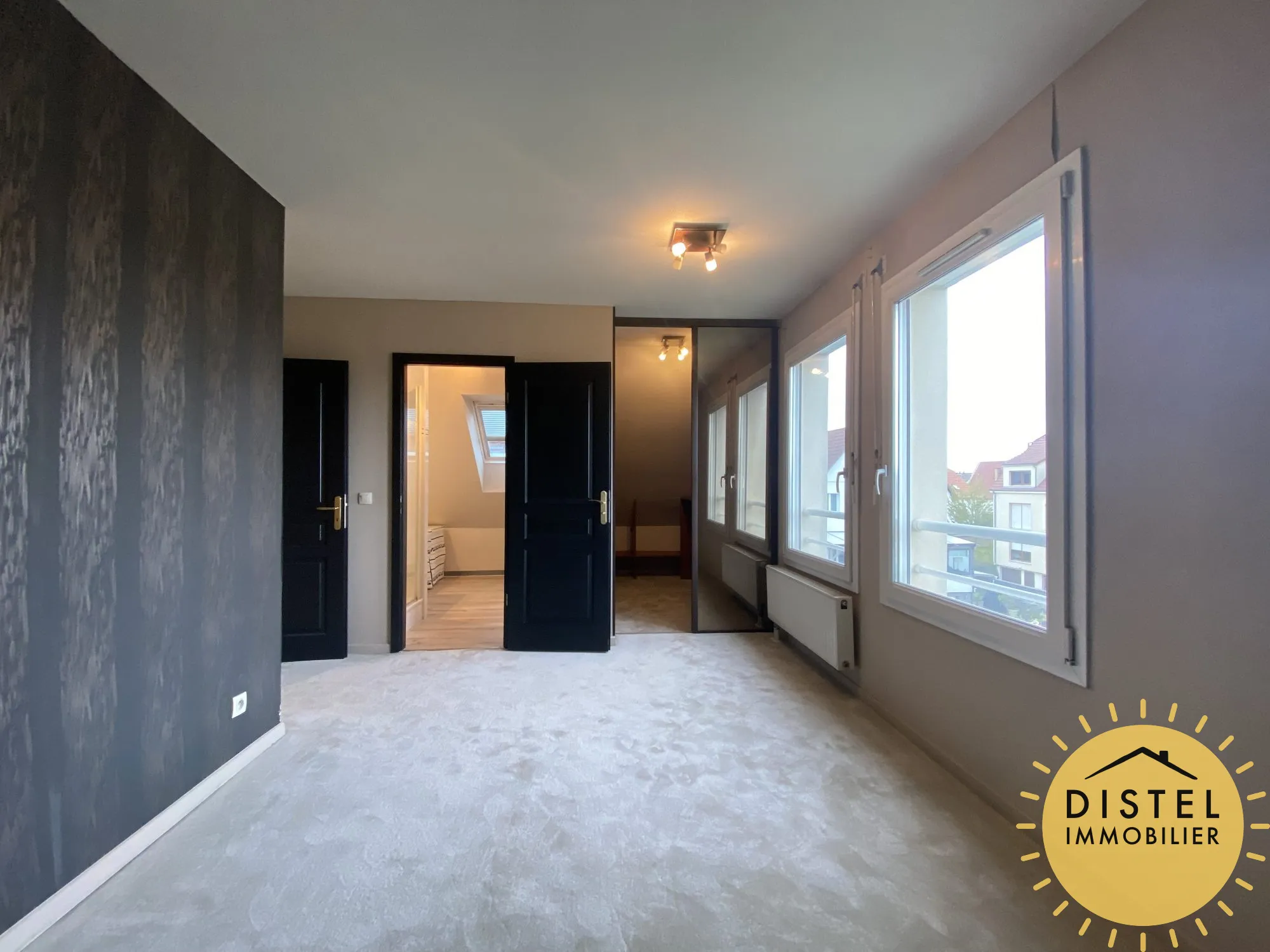 Appartement Spacieux avec Terrasse Intime à WEYERSHEIM 