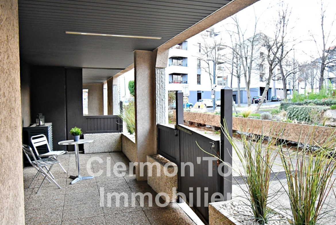 Appartement F3/4 de 76m2 avec Terrasse et Parking situé Quartier BEAULIEU à Chamalières 