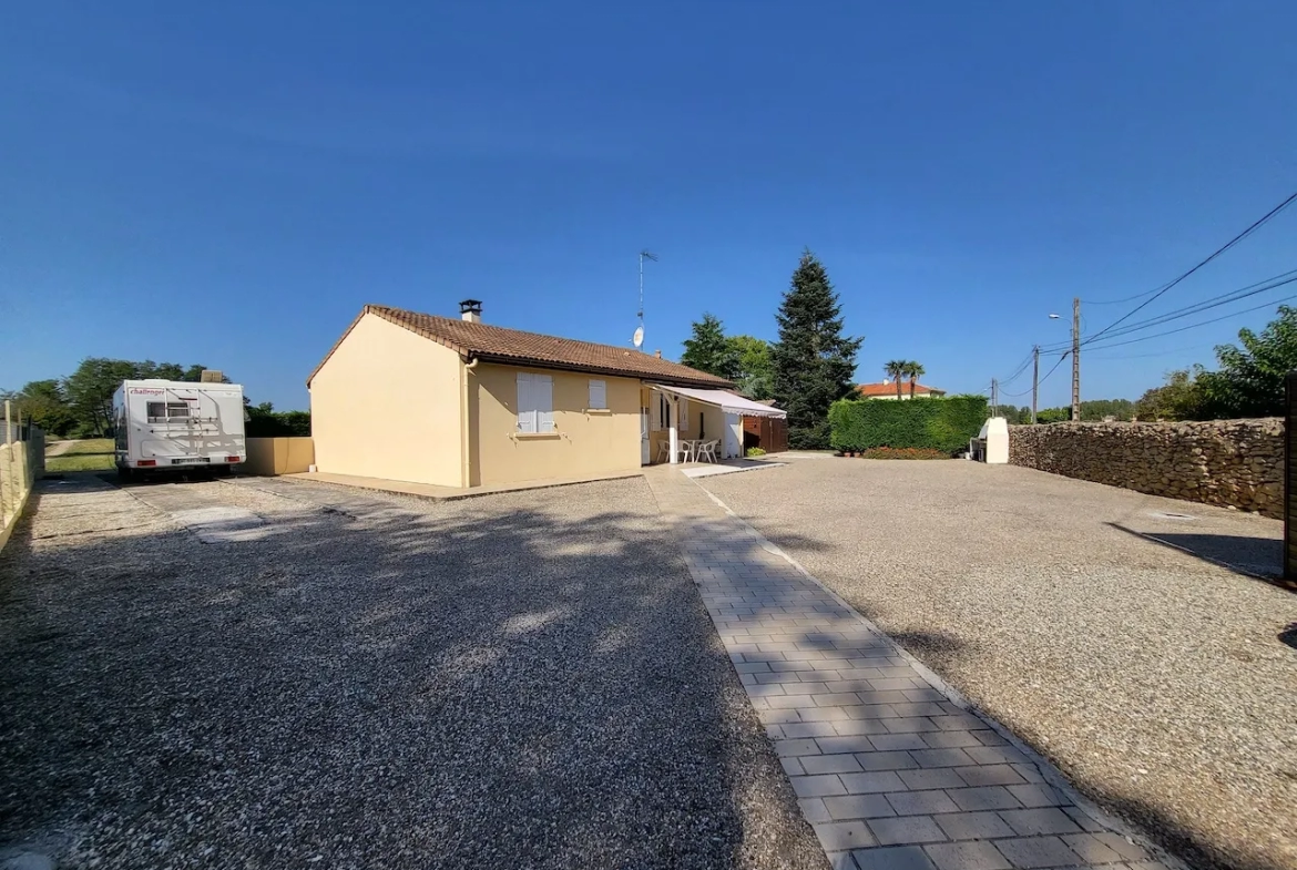 Maison Traditionnelle Plain-pied 95m2 avec Jardin à Preignac 