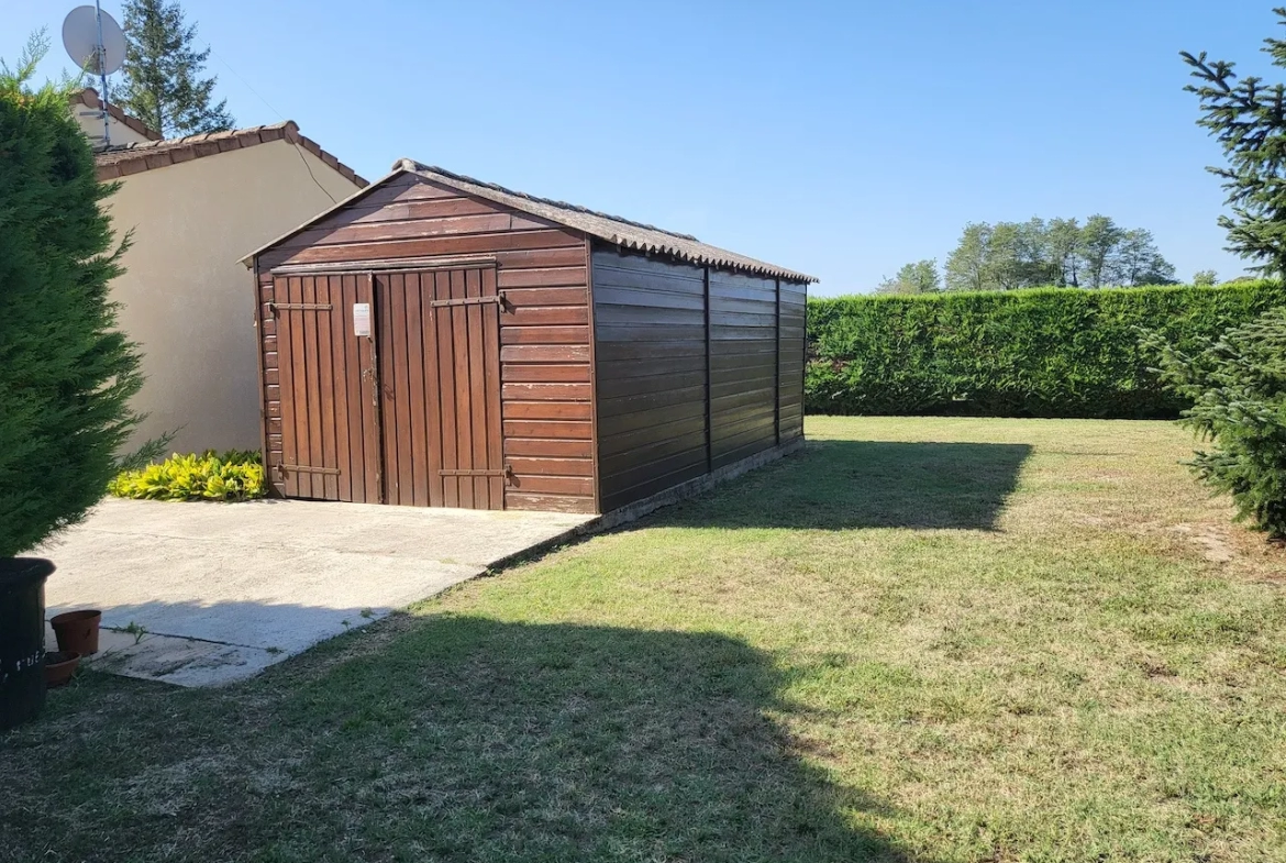 Maison Traditionnelle Plain-pied 95m2 avec Jardin à Preignac 