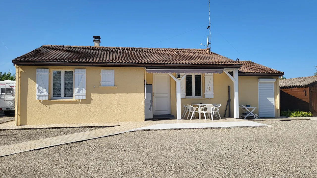 Maison Traditionnelle Plain-pied 95m2 avec Jardin à Preignac 