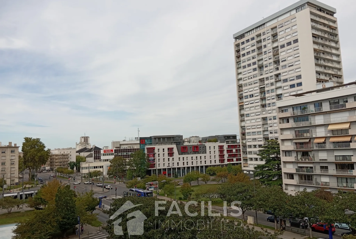 Bel appartement des années 60 à Tours, Quartier Grammont 