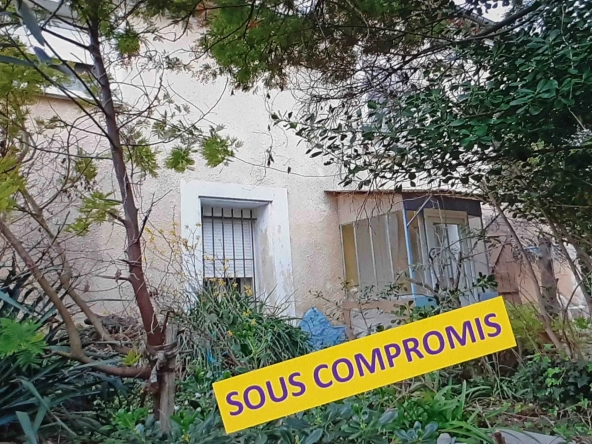 Maison T5 à rénover sur 279m2 de terrain à Sigean