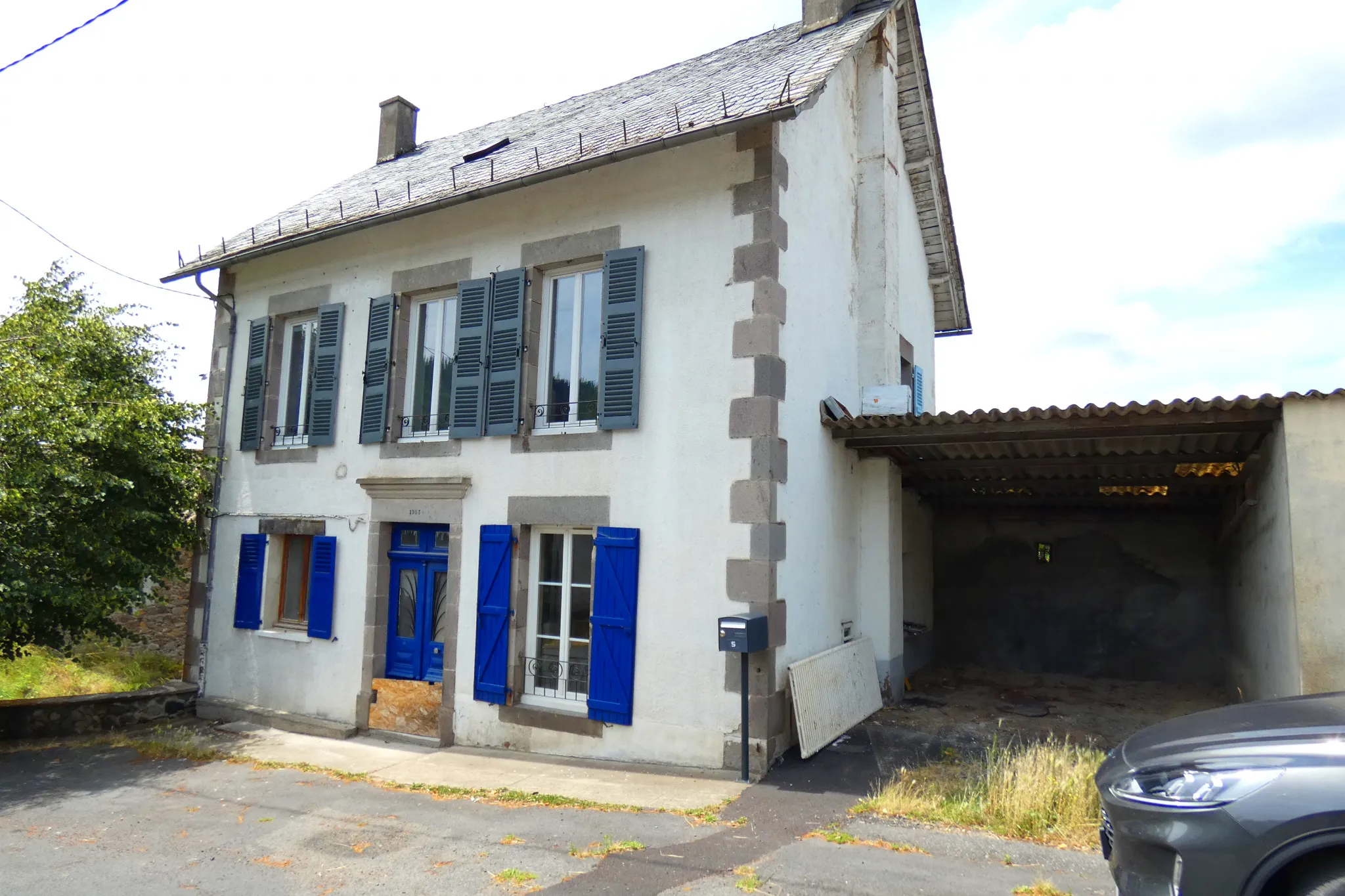 Maison en pierre 1900 avec 5 chambres à Aurillac 