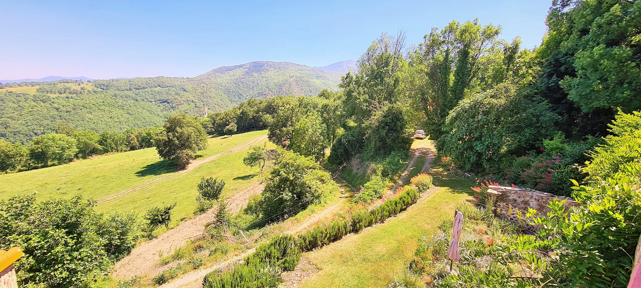 Maison de campagne avec 3 chambres et grande terrasse à Saint-Marsal 