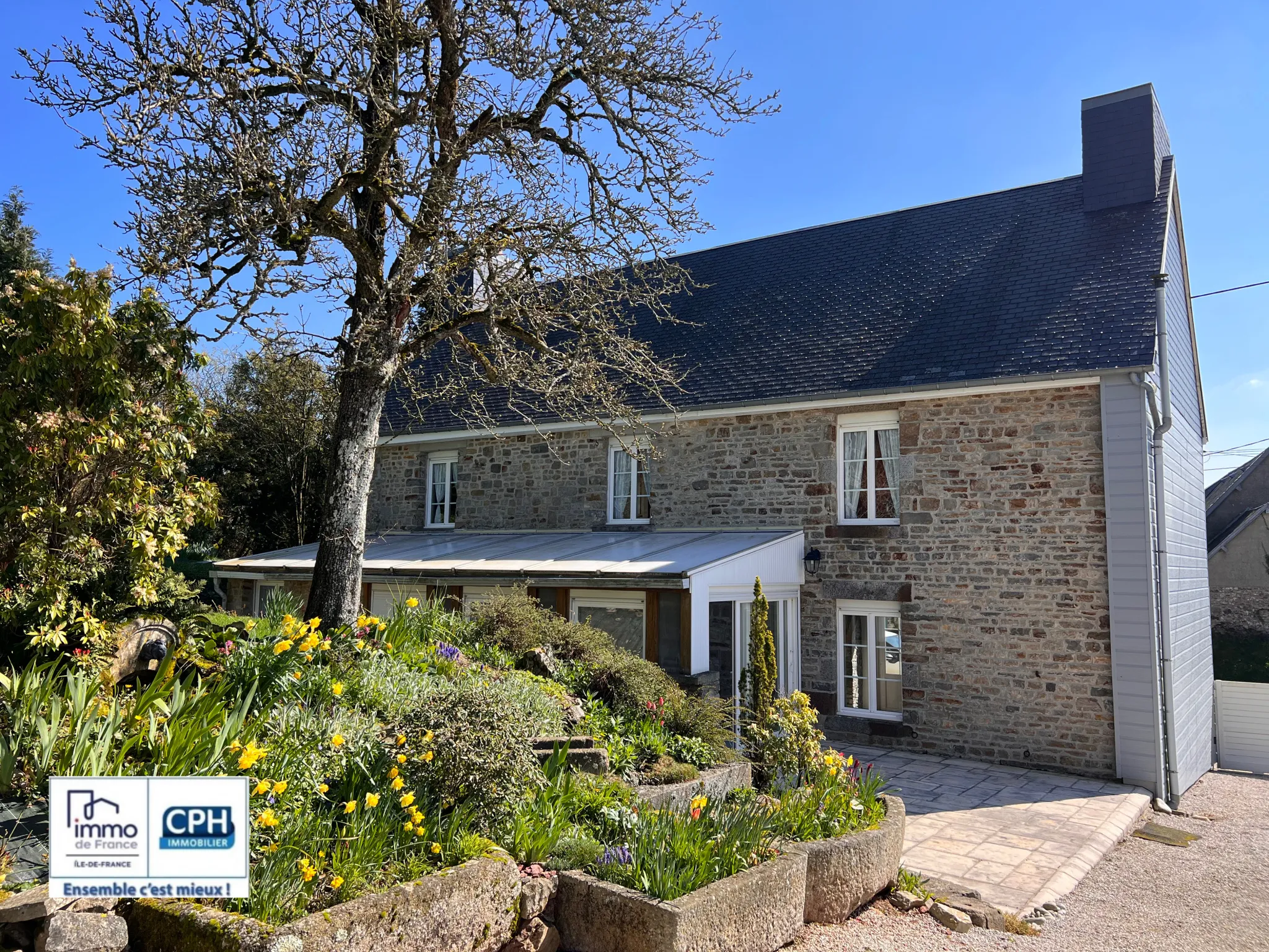 Jolie maison en pierre secteur Villers-Bocage à Le Mesnil Auzouf 