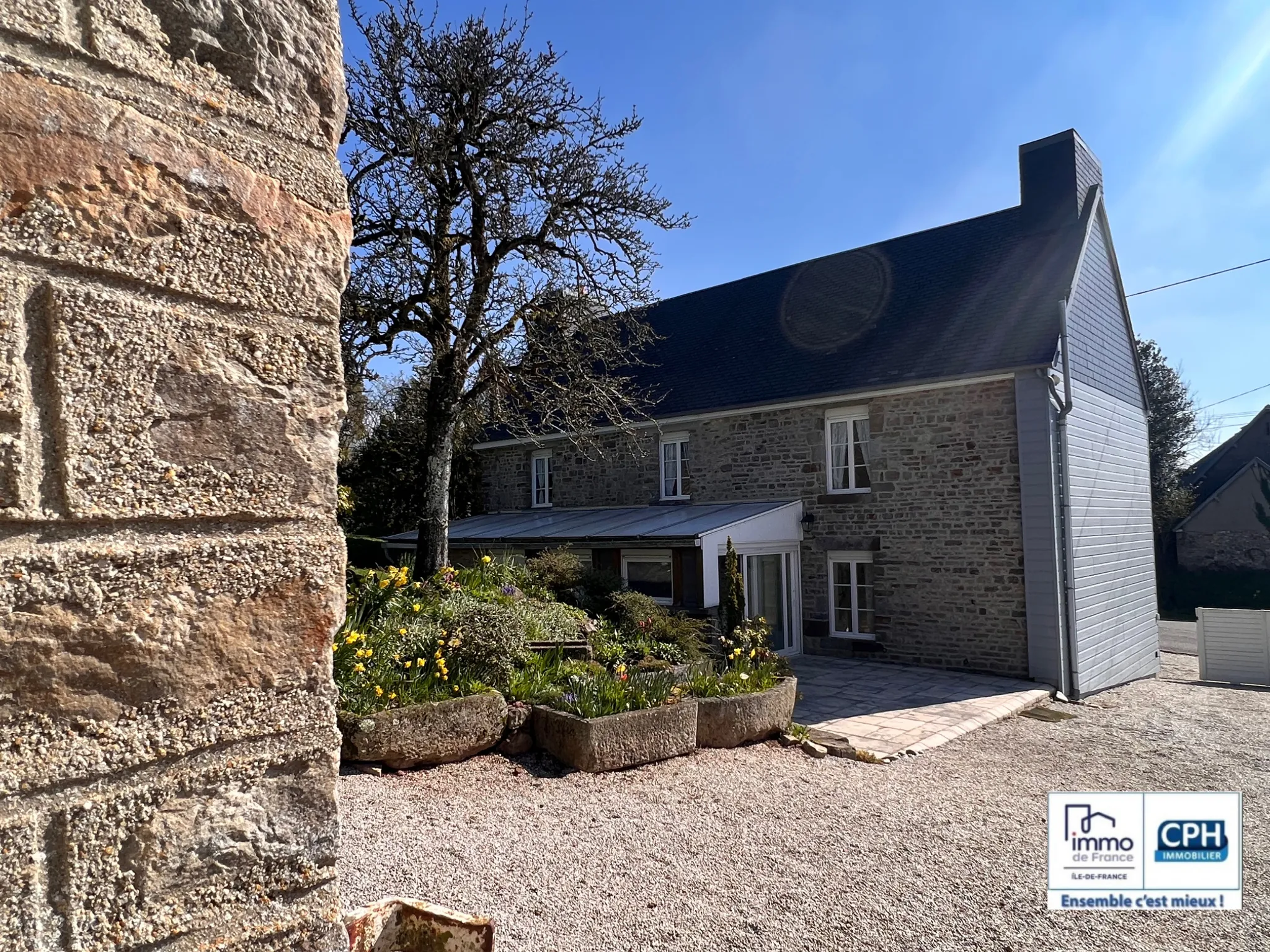 Jolie maison en pierre secteur Villers-Bocage à Le Mesnil Auzouf 