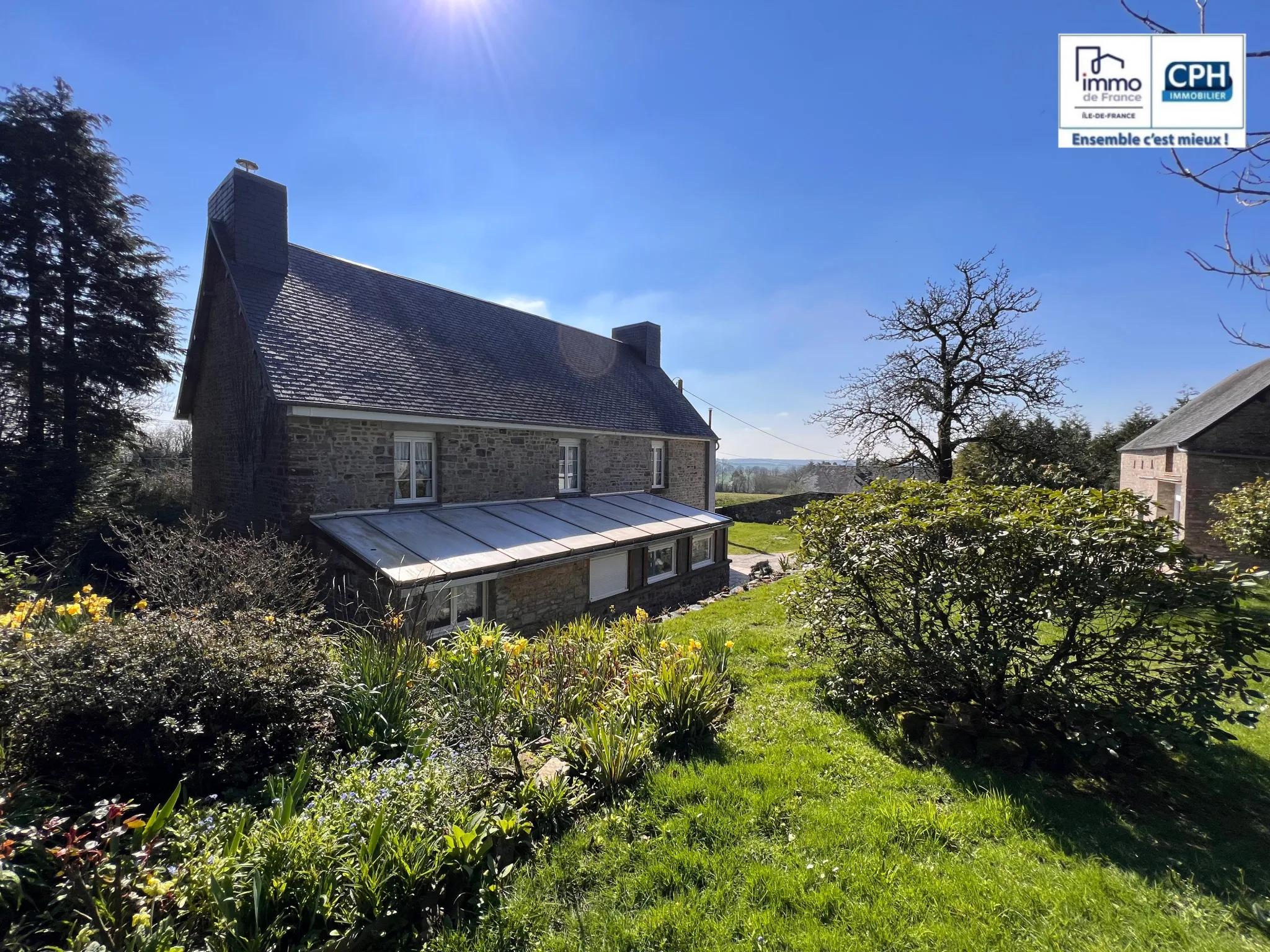 Jolie maison en pierre secteur Villers-Bocage à Le Mesnil Auzouf 