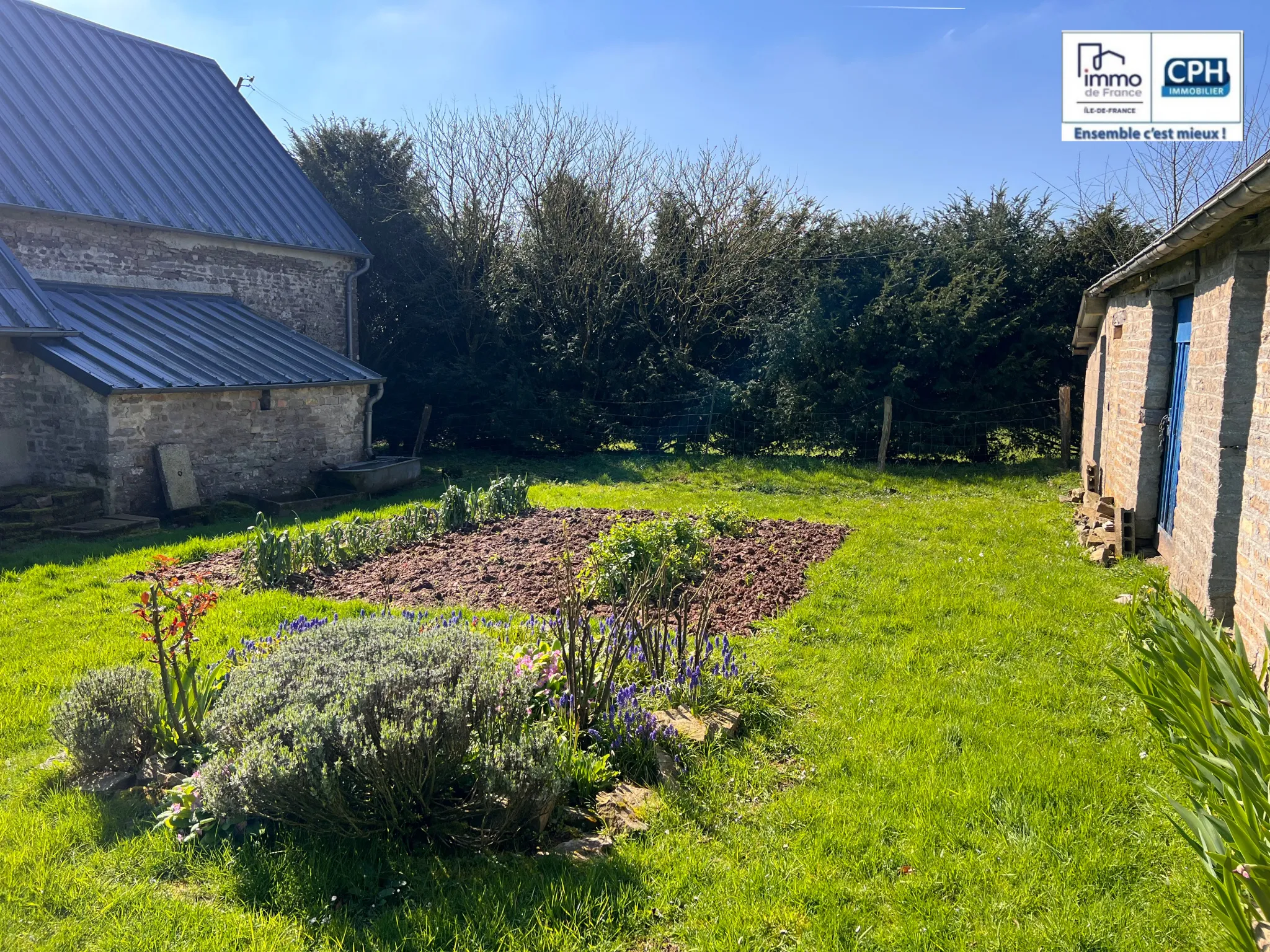 Jolie maison en pierre secteur Villers-Bocage à Le Mesnil Auzouf 