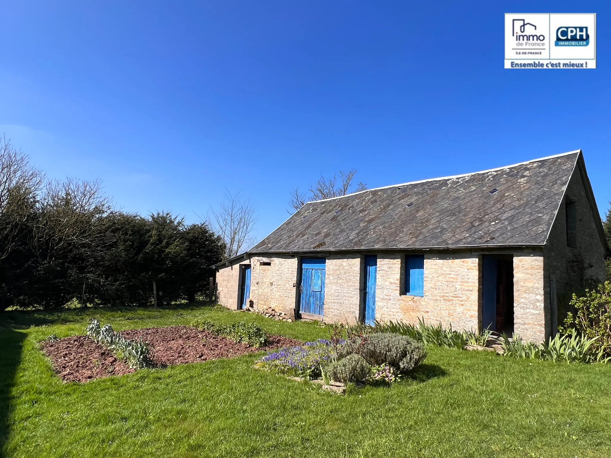 Jolie maison en pierre secteur Villers-Bocage à Le Mesnil Auzouf 