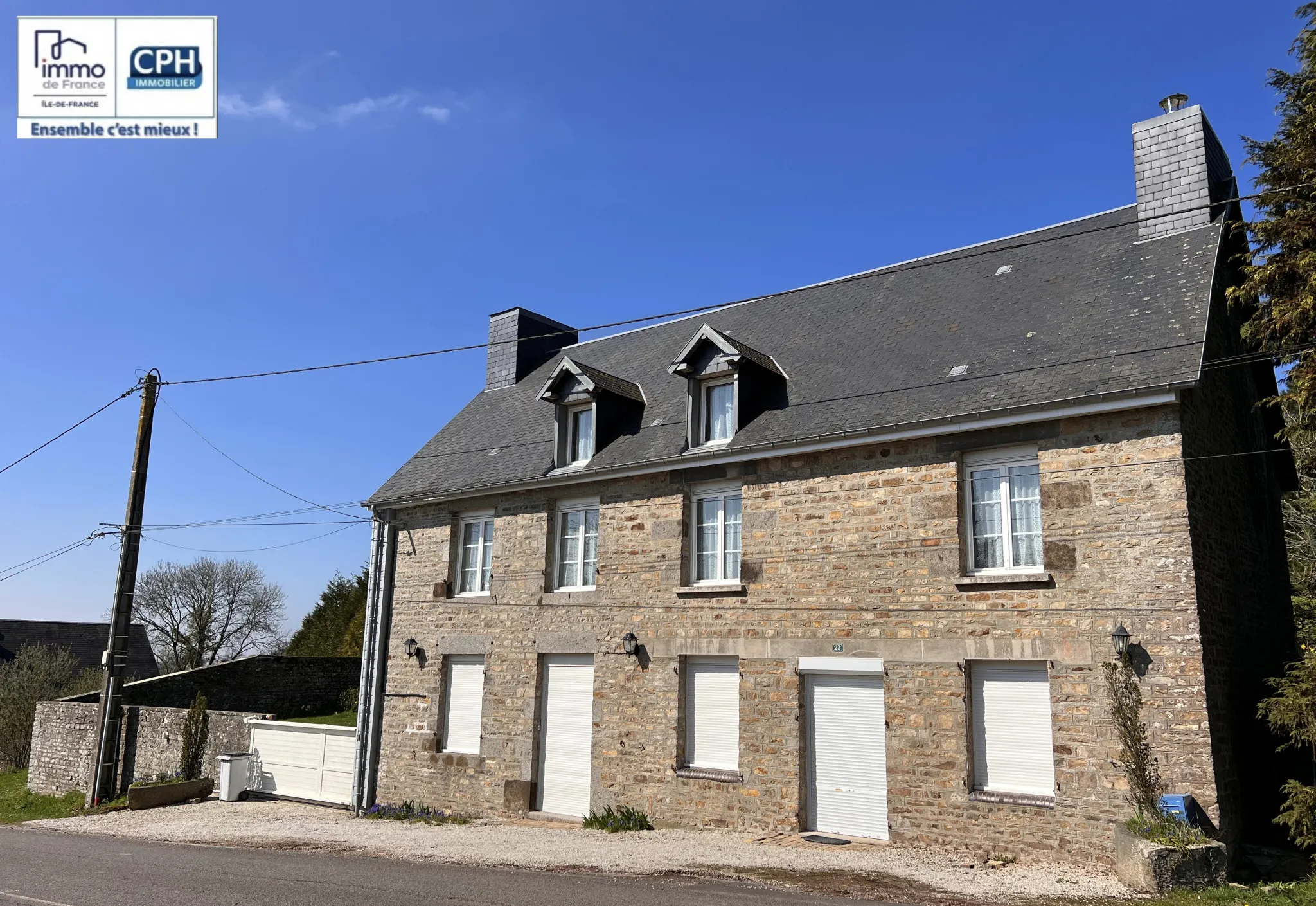 Jolie maison en pierre secteur Villers-Bocage à Le Mesnil Auzouf 