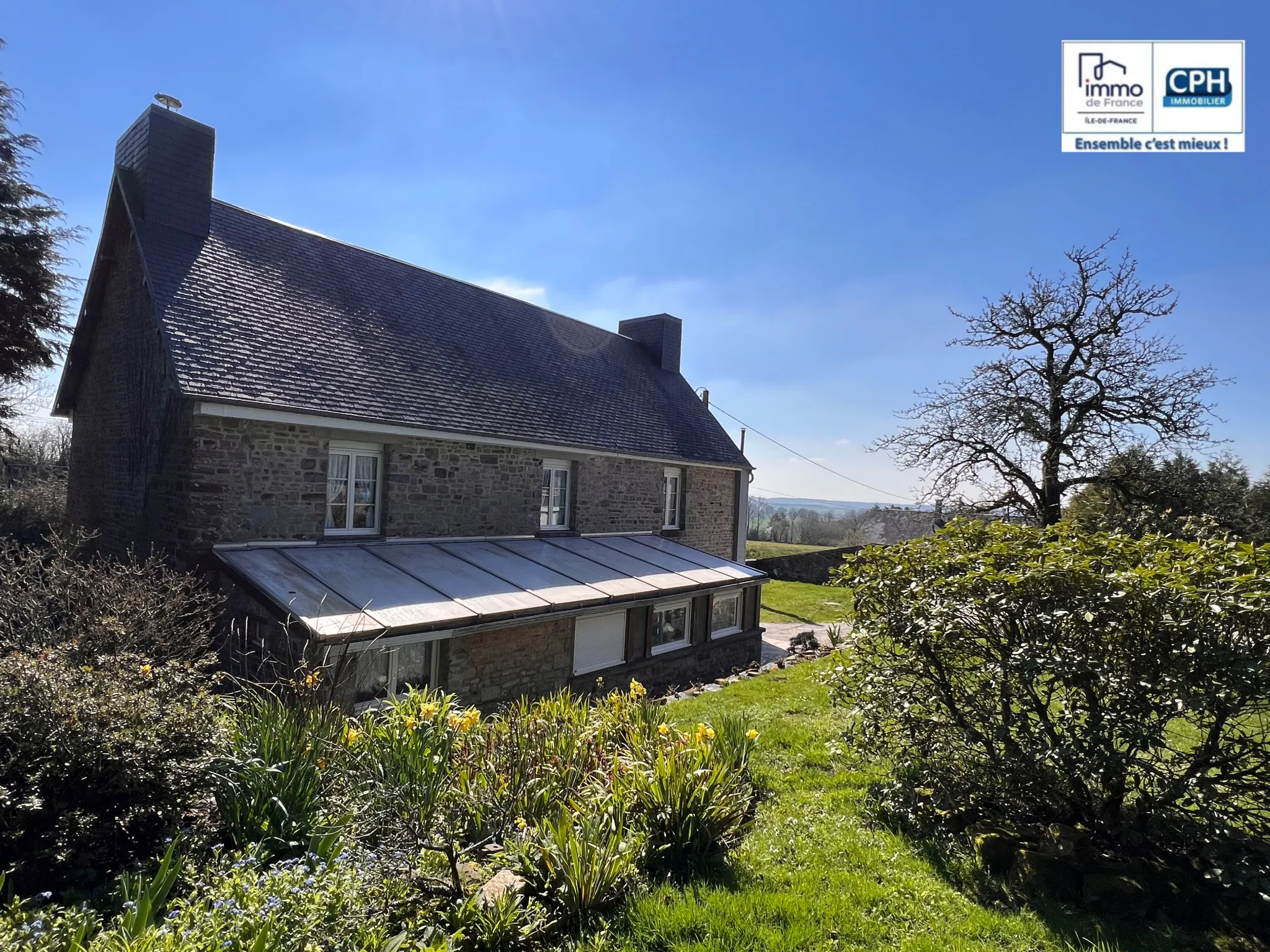 Jolie maison en pierre secteur Villers-Bocage à Le Mesnil Auzouf 