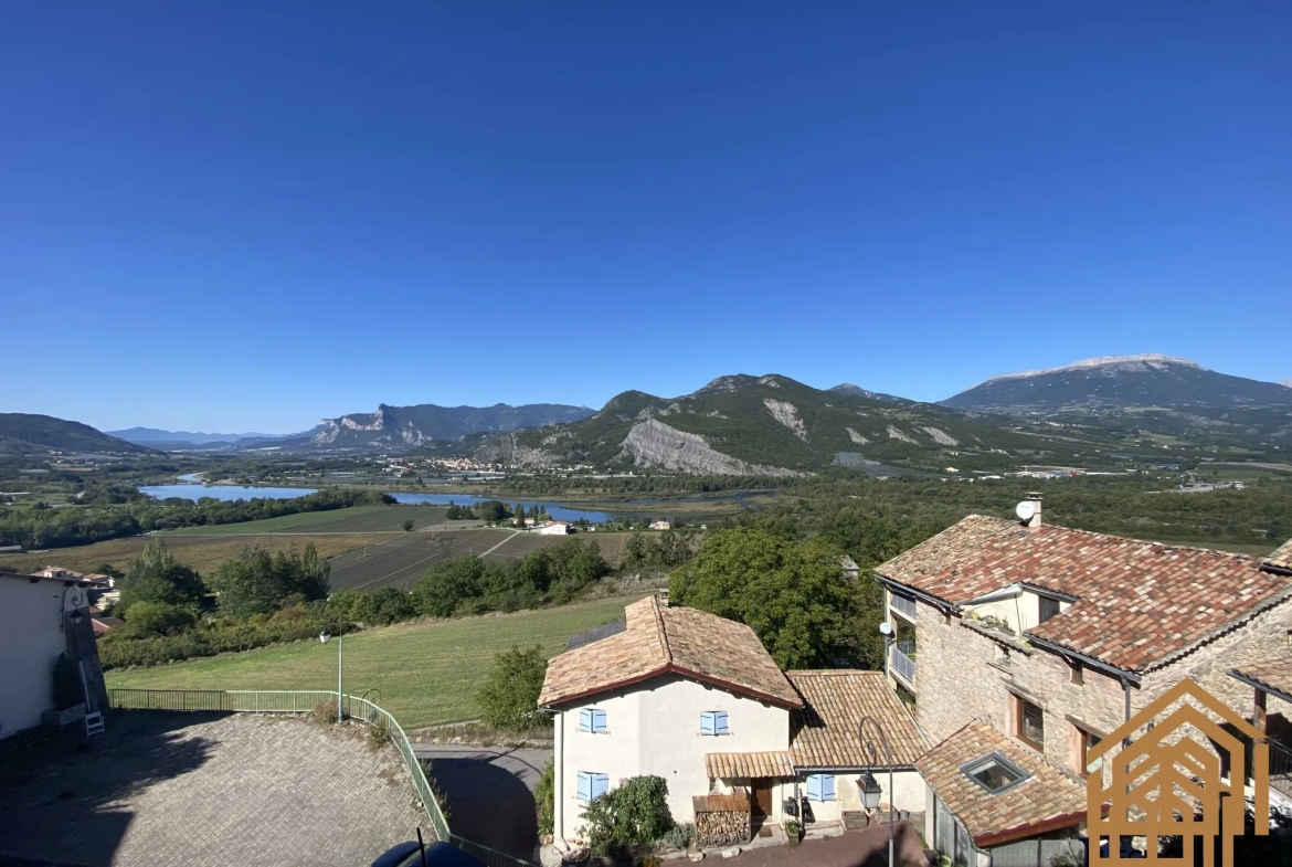 Maison de village à Curbans 05110 avec vue dominante sur la Durance et les montagnes 